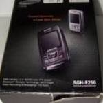 Samsung SGH-E250 (2006) + T-Mobile Üres Dobozok (gyári + T-mobilos külső vékony) tojástartóval fotó