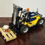 LEGO Technic - 42079 - Heavy Duty Forklift fotó