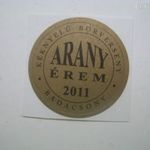 Borverseny arany érem csúcsbor címke többféle új Pannon Veszprém Megye 2006 2010 2011 2012 fotó