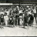 Nagy István fényképész, Budapest, fürdőzők egy strandon, fürdőruha, reklám, Horthy-korszak, 1920-... fotó