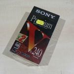 2db Sony 240 perces Prémium VHS kazetta fotó