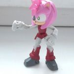 Sonic Prime - Sonic the Hedgehog sorozat minifigura - Rusty Rose fotó