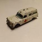 Matchbox \ Lesney _ Mercedes Benz Binz Ambulance fotó