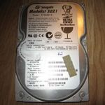 Gyűjtőknek Seagate Medalist 3221 3GB IDE PATA Winchester HDD Merevlemez Asztali PC 3.5" vintage fotó