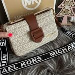 Prémium Michael Kors crossbody Új fotó