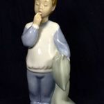 FIÚ NAGYPÁRNÁVAL ... LLADRO NAO PORCELÁN FIGURA X fotó