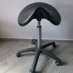 Stokke design ergonómikus irodai forgószék szék nyeregszék fotó