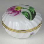 1L613 Tulipán mintás Herendi porcelán bonbonier fotó