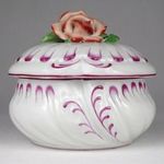 1Q335 Régi nagyméretű barokkos Herendi porcelán bonbonier rózsa dísszel 1943 fotó