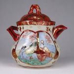 1Q469 Régi japán császár díszes és tájképes fedeles porcelán tároló edény 13 cm fotó