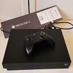 XBOX One X 1TB fotó