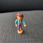 Polly Pocket vintage barna hajú, hátizsákos lány figura fotó