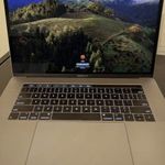 Apple Macbook PRO 15" 2018 i9 32GB 1TB Radeon Pro 560X 4GB US bill Touch bar fotó