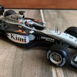 F1 Forma 1 Kimi Raikkönen McLaren MP4-17D HotWheels modellautó 1: 18 2003 fotó