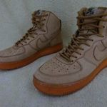 Eredeti Nike Air Force 1 '07 LV8 barna bőr sportcipő 42-es fotó