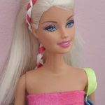 Barbie csíkos ruhában eredeti Mattel fotó