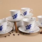 Román porcelán csésze és alátét tányér, 5 darabos, barokkos, Bone China, régi. fotó