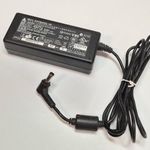 DELTA - Toshiba / Asus / Fujitsu / MSI laptophoz való, használt AC adapter 65W (19V / 3, 42A) fotó