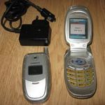 2 mobil: Samsung SGH-E300 E300 + SGH-T100 Retro Mobiltelefon +töltő Vintage mobil TMobil Yettel fotó