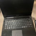 Samsung Np900 néha bekapcsol, néha nem!Kijelző ok!(törött burkolat)(képek szerinti állapot) fotó