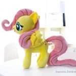 Én kics pónim - My little pony - Fluttershy jellegű plüss 20 cm fotó