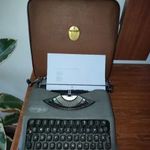 QWERTZ Small Pica HERMES BABY PORTABLE typewriter írógép fotó