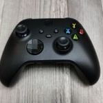 Xbox One / S / X - Series S / X - PC : Gyári Vezeték Nélküli Kontroller Fekete fotó