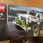 Lego Technic Rendőrségi Versenyautó fotó