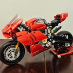 LEGO Technic - 42107 - Ducati Panigale V4 R fotó