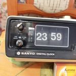 retro régi SANYO DIGITAL CLOCK RM5320 ébresztős lapozós ejtőszámlapos órás rádió fotó