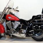 Harley Davidson Heritage Softail telefon kürtcsengő és fényszóróval fotó