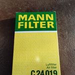 Suzuki Liana légszűrő MANN FILTER C24019 ÚJ fotó