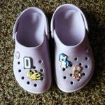 CROCS Iconic Comfort lila alapon mintás lányka habklumpa 28-29-es, C 11 fotó