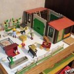 Playmobil Farm tanya szett figurákkal állatokkal épülettel sérült elemek is vannak benne fotó