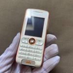 Sony Ericsson W200i + MDS 60 hangszóró - független fotó