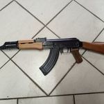 AK47 hatástalanított gépfegyver fotó