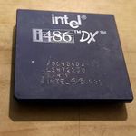 Intel 486 DX-33 MHz-es processzor, CPU, microprocessor, retró, kerámia, eladó fotó