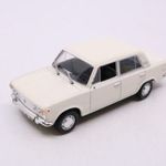 Legendás autók újságos sorozat - 1: 43 Polski Fiat 125P fotó