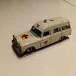 Matchbox - King Size K-6 Mercedes Benz Binz Ambulance ( cream, red cross and shield - K006B) fotó