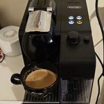 Delonghi Nespresso kávégép újra váltás miatt eladó! fotó