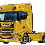 Italeri 3927 Scania S730 Highline 4x2 Kamionmodell építőkészlet 1: 24 fotó