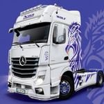 Italeri 3935 MB Actros MP4 Show GigaSpace Kamionmodell építőkészlet 1: 24 fotó