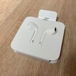 Apple EarPods - lightning csatlakozós fotó