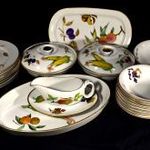 8 SZEMÉLYRE GYÖNYÖRŰ ROYAL WORCESTER PORCELÁN ÉTKÉSZLET X fotó