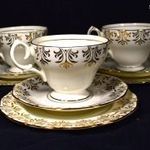 3 DB ARANYOZOTT PORCELÁN TEÁS CSÉSZE SÜTEMÉNYES TÁNYÉROKKAL X fotó