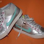 NIKE EXCLUSIVE SPORT CIPŐ NAGYON EXTRA GYEREK LÁNYRA 36.5-ES MÉRET fotó