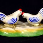 ÓHERENDI KETTŐ TYÚK ... MINI PORCELÁN FIGURA fotó