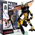 13cmes Gremlins / Szörnyecskék figura - Stripe gremlin figura kezébe adható láncfűrésszel és cserélh fotó