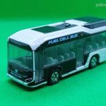 Tomica Toyota busz fotó