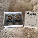 65ezres Moschino babacipő fotó